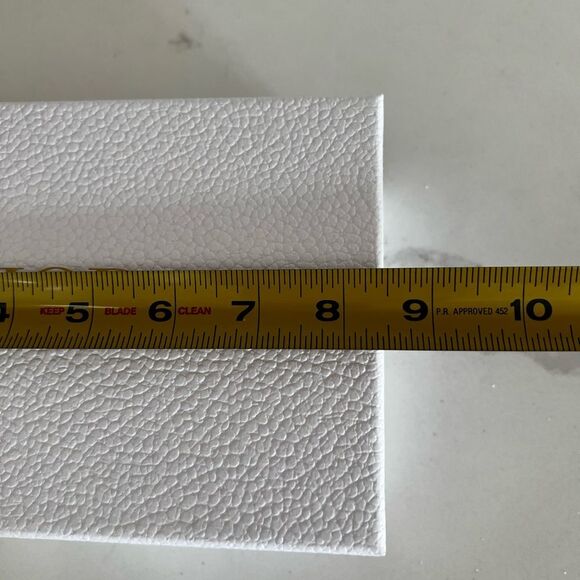 Dior White Pebble Grain Gift Box with Tissue and Card Envelope 6X9x3 Authentic - Picture 6 of 9